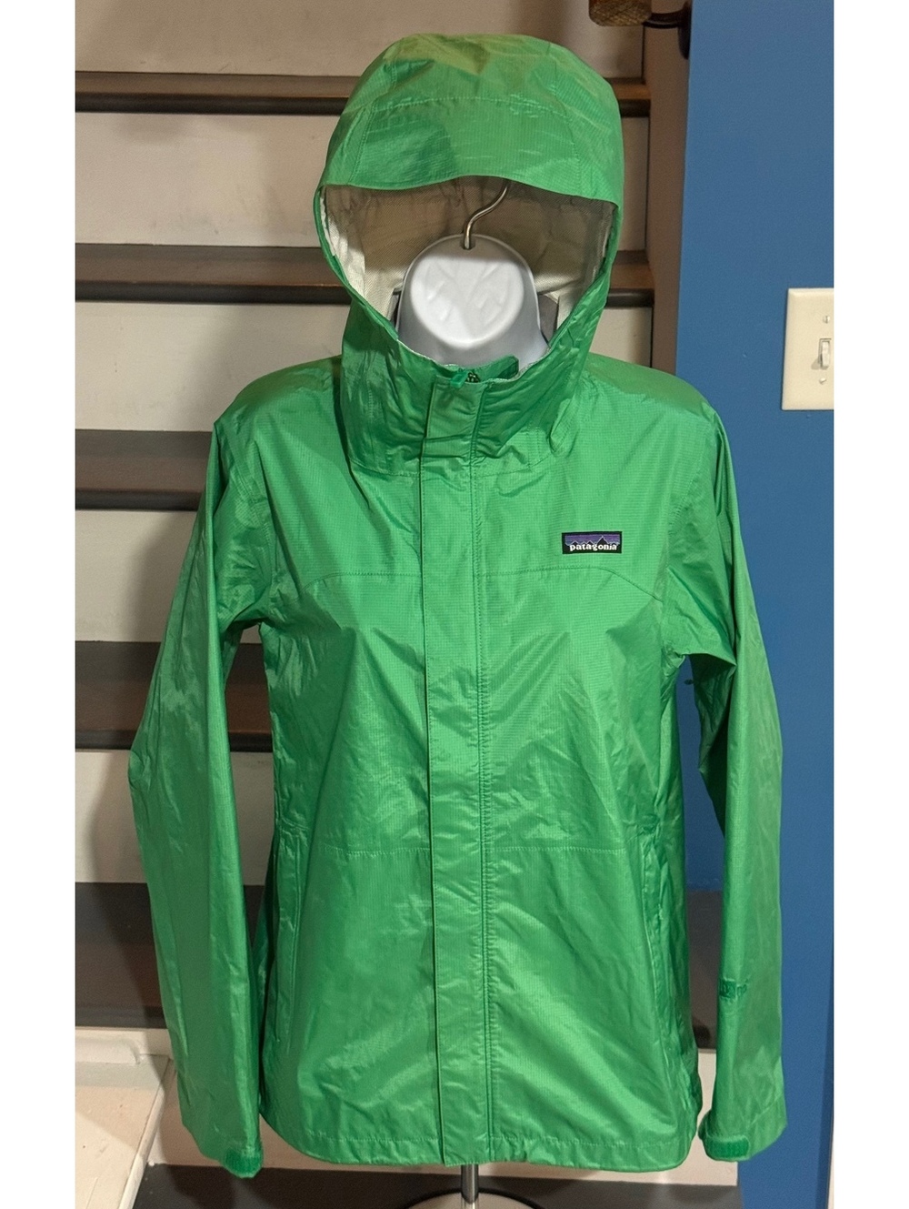 Women’s Size Medium Torrentshell H2NO Kelly Green Hooded Waterproof Rain Jacket!